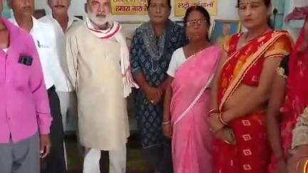 सीतापुर: मुंशीगंज किसान मंच कार्यालय में किसानों के शोषण और भ्रष्टाचार के खिलाफ चर्चा, अधिकारियों से कार्रवाई की गई मांग