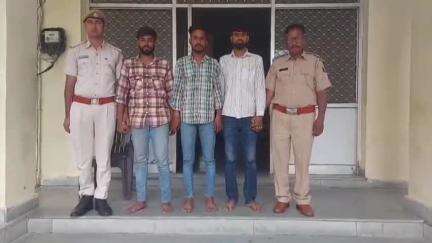 पुष्कर: पुष्कर थाना पुलिस ने कार्रवाई करते हुए इंस्टाग्राम लाइव पर जान से मारने की धमकी देने वाले 3 आरोपियों को किया गिरफ्तार