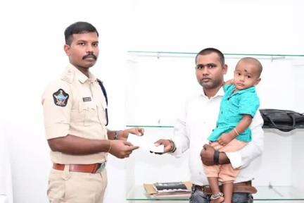పుంగనూరు: మృతి చెందిన కానిస్టేబుల్ కుటుంబానికి అండగా నిలిచిన పోలీస్ శాఖ.