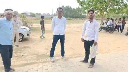 महोली: कमलापुर के पास सड़क पर आवारा जानवर से टकराई तेज रफ्तार बाइक, एक व्यक्ति की इलाज के दौरान हुई मौत