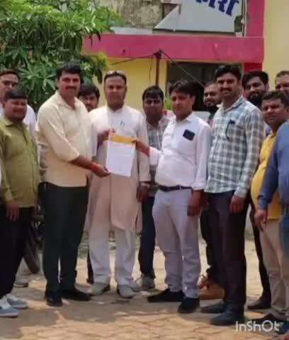 मेहदावल: सांथा ब्लॉक पर शिक्षकों ने वेतन विसंगति के मुद्दे पर एक्शन की मांग करते हुए दिया ज्ञापन