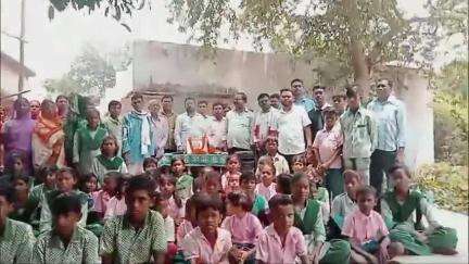 बलियापुर: ऑल चिकी के संस्थापक स्वर्गीय सोमनाथ मुर्मू की जयंती मनाई गई, सिंदरी विधायक चंद्रदेव महतो ने दी श्रद्धांजलि