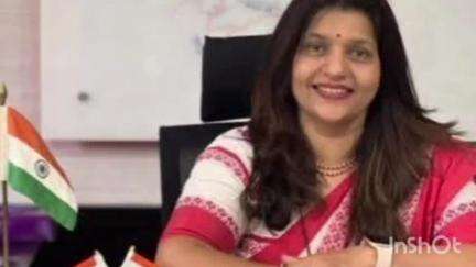 रेणापूर: छत्रपती शिवाजी महाराज महाराजस्व समाधान शिबिराचे मौजे पळशी येथे  जिल्हाधिकारी वर्षा ठाकूर यांच्या उपस्थितीत आयोजन