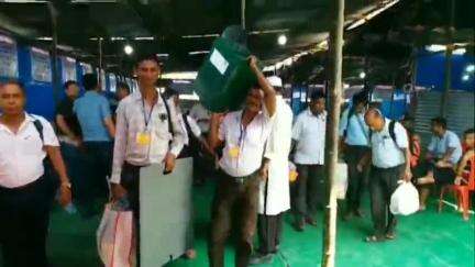 নলবাৰী: চহৰস্থিত চৰকাৰী গৰ্ডন উচ্চতৰ মাধ্যমিক বিদ্যালয়ৰ পৰা ৰাওনা হৈছে জিলাখনৰ বৰক্ষেত্ৰী সমষ্টিৰ মুকালমূৱাৰ চৰাঞ্চললৈ