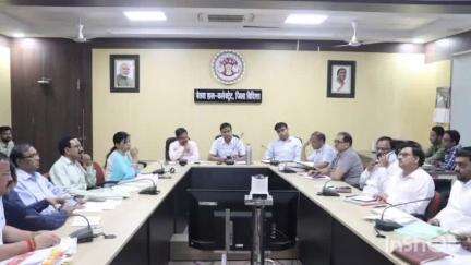 गुलाबगंज: जिले में ऑफलाइन फाइलें भेजने पर होगी कार्यवाही,कलेक्टर ने अधिकारियों को दिए निर्देश