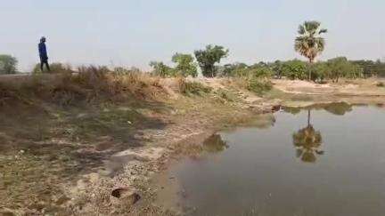 ତଲସରା: ତୁମଲିଆ ମିଞ୍ଚପଡ଼ା ପୋଖରୀ ଉନ୍ନତିକରଣ କାର୍ଯ୍ୟ ଅଧାପନ୍ତରିଆ, ଗ୍ରାମବାସୀ ହିନସ୍ତା #jansamasya