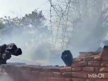 बल्देवगढ़: जिनागढ़ में कच्चे मकान में लगी आग, पुलिस व दमकल कर्मियों ने ग्रामीणों के सहयोग से आग पर पाया काबू