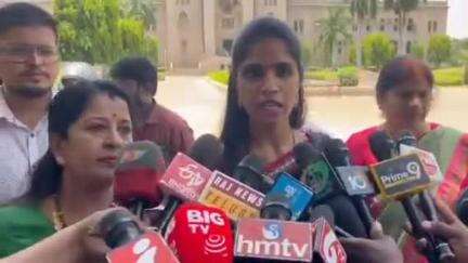 హిమాయత్ నగర్: కాంగ్రెస్ నాయకులు జేబులు నింపుకోవడానికి అందాల పోటీలను నిర్వహిస్తున్నారు: కార్పొరేటర్ సామల హేమ