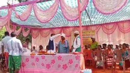 सोनुआ: अर्जुनपुर में संथाल समाज का मारांग सेमलेद आयोजित, सरना धर्म कोड और संथाल भाषा को प्रथम राजभाषा बनाने की मांग