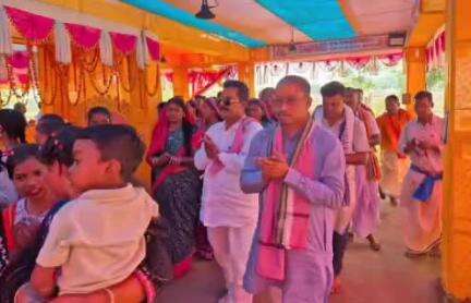 ତଲସରା: ମୁକୁନ୍ଦପୁର ମାଝୀପଡା ଠାରେ ଅନୁଷ୍ଠିତ ଅଷ୍ଟ ପ୍ରହର ନାମ ସଂକୀର୍ତ୍ତନ କାର୍ଯ୍ୟକ୍ରମ ରେ ଯୋଗ ଦେଲେ ଉପ ବାଚସ୍ପତି