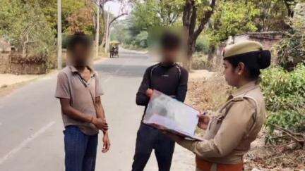 अमेठी: अमेठी क्षेत्र में लगातार एंटीरोमियो अभियान के तहत जनपद के थानों द्वारा मनचलों और शोहदों पर कसी जा रही नकेल