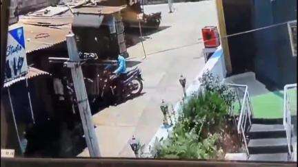 गंगाखेड: शहरातील डाँ बाबासाहेब आंबेडकर चौकातून दुचाकी लंपास ;.घटना सीसीटीव्ही कॅमेऱ्यात कैद