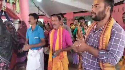ତଲସରା: ଏକମା ଗ୍ରାମରେ ଅନୁଷ୍ଠିତ ଷୋହଳ ପ୍ରହର ନାମ ସଂକୀର୍ତ୍ତନ କାର୍ଯ୍ୟକ୍ରମରେ ଯୋଗଦେଲେ ଉପବାଚସ୍ପତି