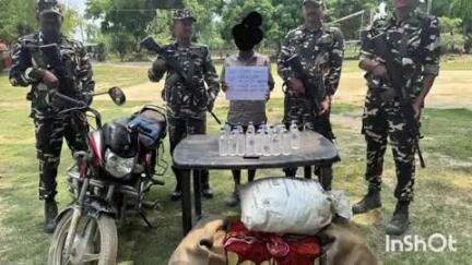हरलाखी: पिपरौन एसएसबी कैंप के जवानों ने 360 बोतल शराब और एक बाइक के साथ धंधेबाज को किया गिरफ्तार