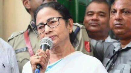সাগরদিঘি: আগামীকালকের মুখ্যমন্ত্রীর প্রশাসনিক সভাকে সফল করতে জরুরি বৈঠকে  সাংসদ একাধিক জনপ্রতিনিধি ও সাগরদিঘির বিধায়ক