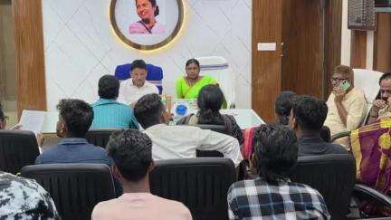 সিউড়ি ১: বীরভূম জেলা পরিষদে বিশেষ বৈঠকের আয়োজন করা হয়েছিল বীরভূম জেলার আগামী দিনের উন্নয়নমূলক কাজ নিয়ে