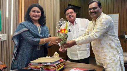 गुण्डरदेही: नगर पंचायत अध्यक्ष ने कलेक्टर और एसपी से की मुलाकात, विकास व कानून व्यवस्था पर की चर्चा