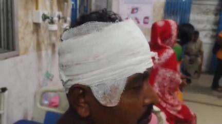 ক্যানিং ১: ঠাকুরানবেড়িয়ায় চলাচলের রাস্তা নিয়ে বিবাদের জেরে আক্রান্ত এক, থানায় অভিযোগ দায়ের