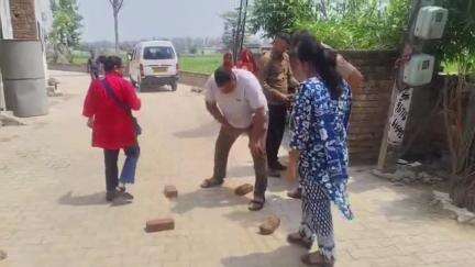 थानेसर: शाहबाद के जेनपुर में 24 वर्षीय युवक प्रिंस पर बाइक सवार तीन युवकों ने चाकू से किया हमला, हमलावर फरार
