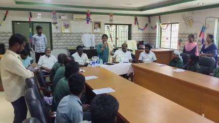 பரமக்குடி: நகராட்சியில் தமிழ்நாடு தூய்மை பணியாளர் நல வாரிய நலத்திட்ட உதவிகள் வழங்கும் விழா