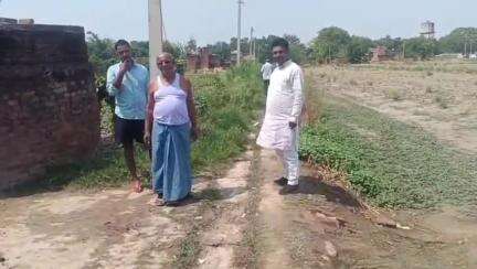 बांसडीह: छोटकी सेरिया ग्राम सभा मे जर्जर सडक व जलजमाव की समस्या से ग्रामीण परेशान #jansamasya