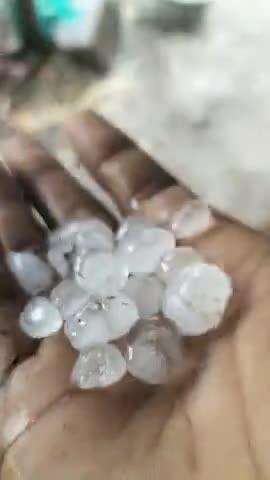 Rajpur mein barf barish Hui Hai 
#viral
