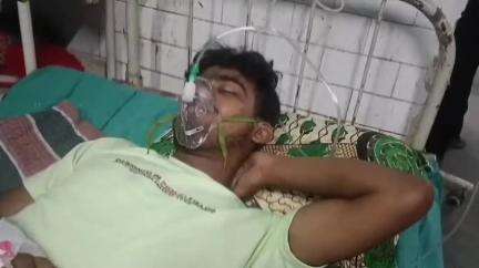 তুফানগঞ্জ ১: পশ্চিম ধাদিয়াল এলাকায় টোটোর ধাক্কায় আহত তিন, পাল্টা টোটো চালককে বেধড়ক মারধরের অভিযোগ