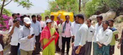 ధర్మవరం సబ్ డివిజన్ పరిధిలోని రామగిరి మండలం నసనకోట దుర్గమ్మ వేడుకల ఏర్పాట్లు పరిశీలించిన పరిటాల కుటుంబం