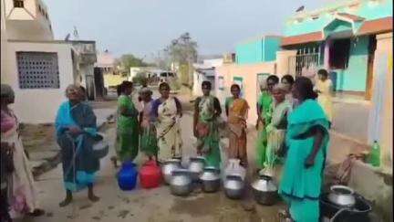 నగరి: కోసలనగరంలో ఖాళీ బిందెలతో మహిళలు నిరసన #localissue
