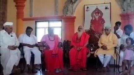 ಲಕ್ಷ್ಮೇಶ್ವರ: ಡಿ.ಕೆ ಶಿವಕುಮಾರ ಅವರನ್ನು ಸಿಎಂ ಮಾಡುತ್ತೇವೆ: ಪಟ್ಟಣದಲ್ಲಿ ಶಿವಯೋಗೀಶ್ವರ ಶಿವಾಚಾರ್ಯರ ಸ್ವಾಮೀಜಿ