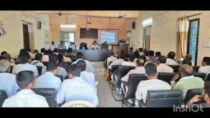 भद्रावती: पंचायत समिती सभागृहात तालुकास्तरीय खरीप हंगाम पुर्व साथी पोर्टलवर बियाने विक्रीबाबत कार्यशाळा.