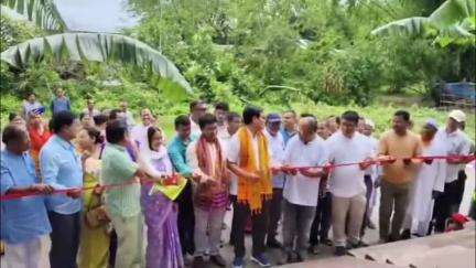 গোঁসাইগাঁও ভাগ: বিটিচি চৰকাৰ ৰ ২০২৪-২৫ বিত্তীয় বৰ্ষৰ অধীনত গোমাত নিৰ্মান শ্বহীদ চুজিত নাৰ্জাৰী প্ৰেক্ষাগৃহক মুকলি মন্ত্ৰী ইউজি ব্ৰহ্মৰ