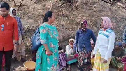 కర్నూలు: కార్మికులు ఈ-శ్రామ్ కార్డును పొందండి : అసిస్టెంట్ లేబర్ ఆఫీసర్ లక్ష్మీ