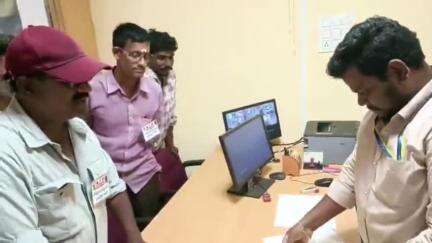 రాజమండ్రి సిటీ: ఊరు పట్నంలో మే 9న నిర్వహించిన బందుకు సహకరించాలంటూ ఊరు రైల్వే పరిరక్షణ సమితి ప్రచారం