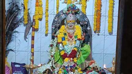 ಕಂಪ್ಲಿ: ತಾಲೂಕಿನ ನಂ.1 ಇಟಗಿ ಗ್ರಾಮದಲ್ಲಿ ವಿಜೃಂಭಣೆಯಿಂದ ಜರುಗಿದ ಶ್ರೀ ಮಾರೆಮ್ಮ ದೇವಿ ಕುಂಭೋತ್ಸವ