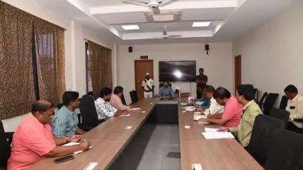 అసిఫాబాద్: త్రాగునీటికి సమస్యలపై అధికారులు తక్షణమే స్పందించాలి: ఆసిఫాబాద్ జిల్లా కలెక్టర్ వెంకటేష్ దోత్రే
