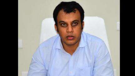 సిరిసిల్ల: అశోక చక్ర అవార్డుకు ఆసక్తి అర్హత గల పోలీసులు దరఖాస్తులు చేసుకోవాలి: కలెక్టర్ సందీప్ కుమార్ ఝా