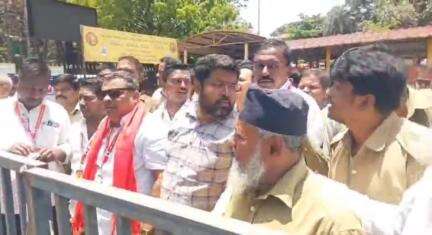 ಬೆಳಗಾವಿ: ಹೊಸ ಆ್ಯಪಗಳ ಮೂಲಕ ಮೋಟಾ‌ರ್ ಸೈಕಲ ಪ್ರಯಾಣಿಕ ಸೇವೆಗೆ ಅವಕಾಶ ನೀಡದಂತೆ ನಗರದಲ್ಲಿ ಉತ್ತರ ಕರ್ನಾಟಕ ಆಟೋ ರಿಕ್ಷಾ ಚಾಲಕರ ಸಂಘ ವತಿಯಿಂದ ಪ್ರತಿಭಟನೆ