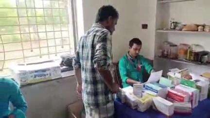 মুরারই ১: কাহিনগর গ্রামে আয়োজিত হল বিনামূল্যে স্বাস্থ্য শিবির, চিকিৎসা করালেন 250 জন দুঃস্থ ব্যক্তিরা, পেলেন বিনামূল্যে ঔষধ