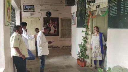 માળીયા હાટીના: શહેરની સરકારી હાઈસ્કુલના વિધાર્થીઓએ ધોરણ 12 કોમર્સમાં 100% તથા આર્ટસમાં 96% મેળવ્યા