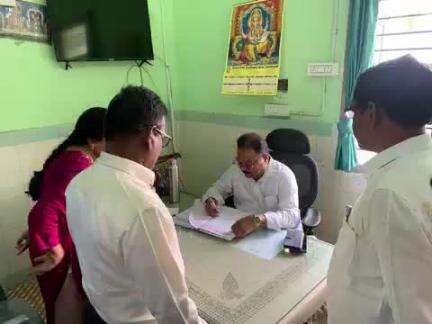 మేళ్ల చెరువు: మేల్లచెర్వులో ప్రాథమిక ఆరోగ్య కేంద్రాన్ని తనిఖీ చేసిన డిఎంహెచ్వో కోట చలం