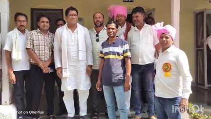भैंसदेही: ग्राम गुदगांव रेस्ट हाउस पर BJP कार्यकर्ताओं ने विधायक महेंद्र सिंह चौहान से की मुलाकात, विभिन्न समस्याओं से कराया अवगत