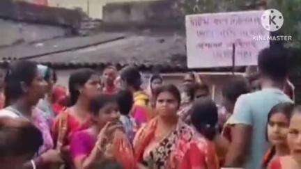 বাঁকুড়া ২: পানীয় জলের দাবিতে রাস্তা অবরোধ করে বিক্ষোভ স্থানীয় মহিলাদের, ঘটনাটি শালবনি গ্রামের ঘটনা #jansamasya