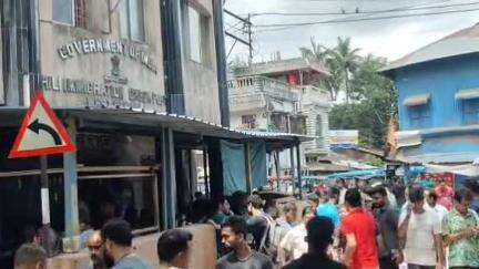 হিলি: জাল আঁধার বানিয়ে ভারতে বসবাস, বাংলাদেশে যাওয়ার পথে হিলিতে বিএসএফের হাতে ধরা পড়ল বাংলাদেশী যুবতী; তদন্তে পুলিশ ও বিএসএফ