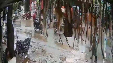 கெங்கவல்லி: உடையார்பாளையத்தில் இருசக்கர வாகனத்தில் வைக்கப்பட்டிருந்த இரண்டு லட்ச ரூபாய் திருடிய வாலிபர் கைது