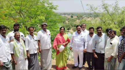 నసనకోటలో దుర్గమ్మ ఆలయాన్ని సందర్శించి అభివృద్ధి పనులను పరిశీలించిన ఎమ్మెల్యే పరిటాల సునీత పరిటాల శ్రీరామ్