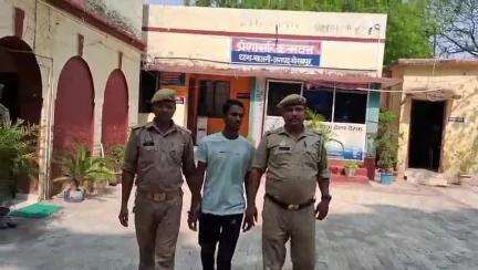 खजनी: नाबालिग लड़की का अपहरण कर उसके साथ दुष्कर्म करने वाले आरोपी को खजनी पुलिस ने भेजा जेल