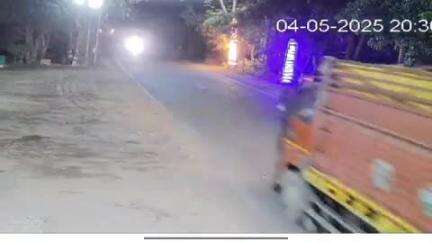 पातेपुर: पातेपुर के मालपुर गांव में 4 मई को हुई सड़क दुर्घटना का सीसीटीवी फुटेज सामने आया, युवक तड़पता रहा