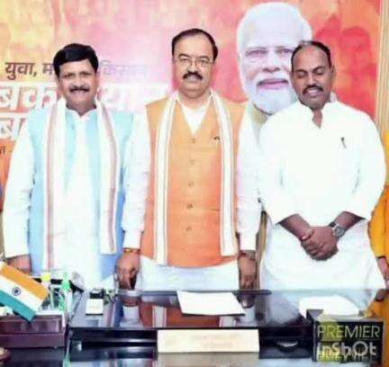 मेहदावल: उपमुख्यमंत्री केशव प्रसाद मौर्य से मेहदावल के विधायक अनिल कुमार त्रिपाठी ने की मुलाकात