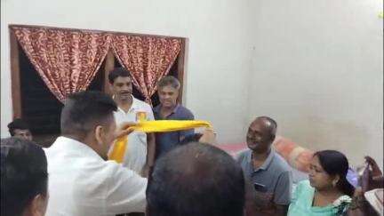 কালচিনি: মাধ্যমিকে কালচিনি ব্লকের  শীর্ষস্থান অর্জনকারী ছাত্রী প্রাচী দেবনাথকে সম্বর্ধনা প্রদান করল বিজেপি, উপস্থিত বিধায়ক
